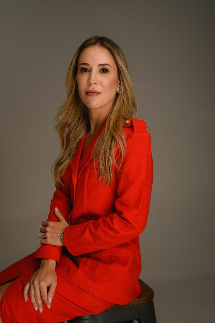 Dra. Camila Laranjo - Dermatologista